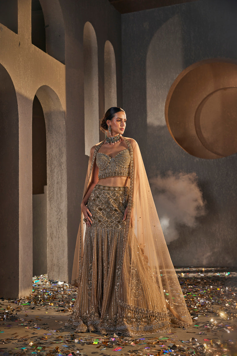 BEAUTIFUL GOLD FISH CUT LEHENGA WITH ELEGANT SCARF
