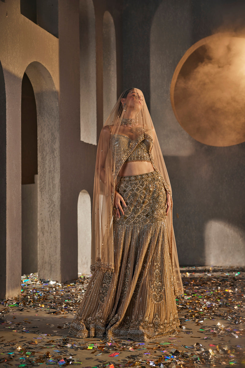 BEAUTIFUL GOLD FISH CUT LEHENGA WITH ELEGANT SCARF