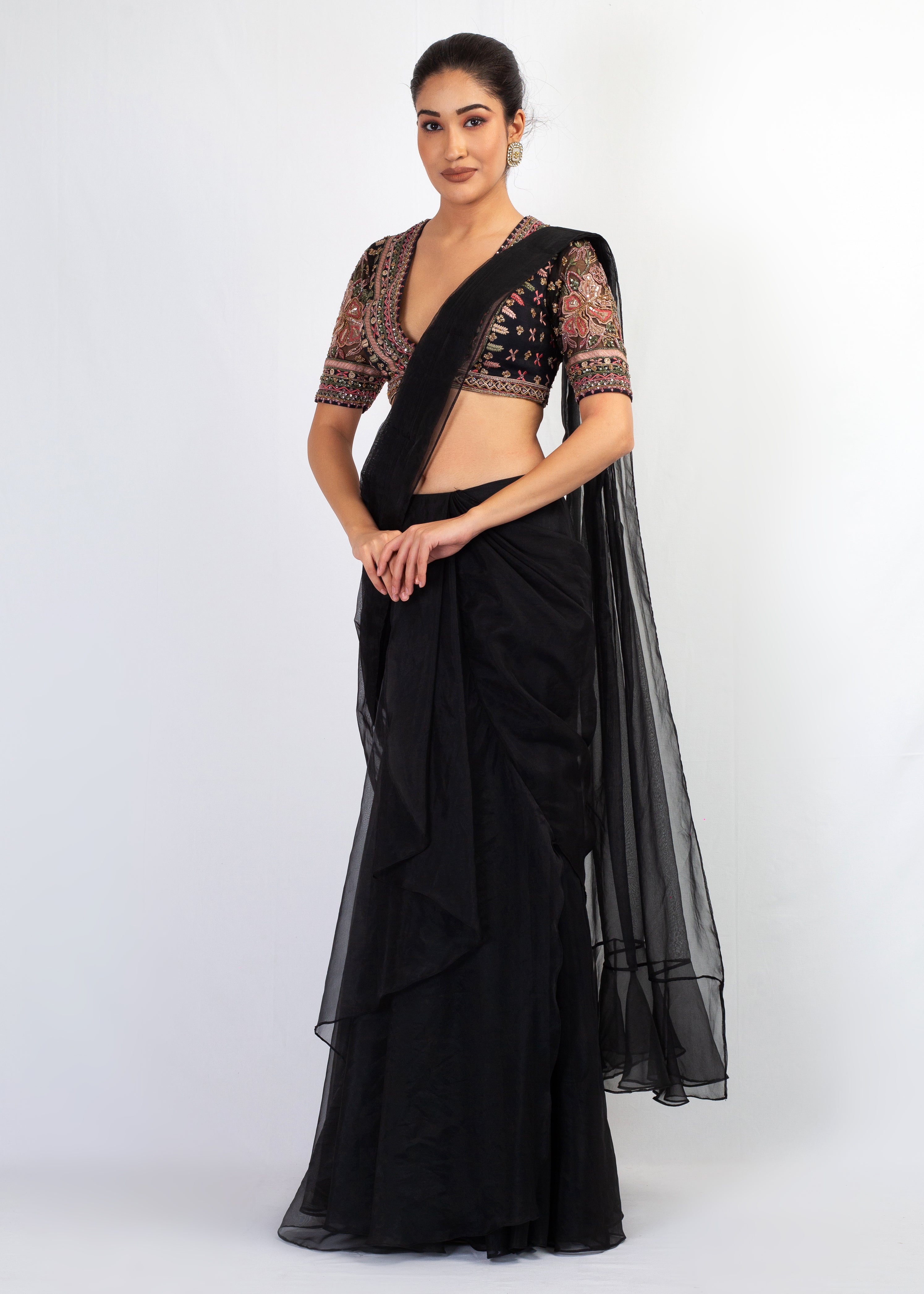 STYLISH BLACK PLAIN STIRCHED SAREE WITH EMBROIDERY TOP