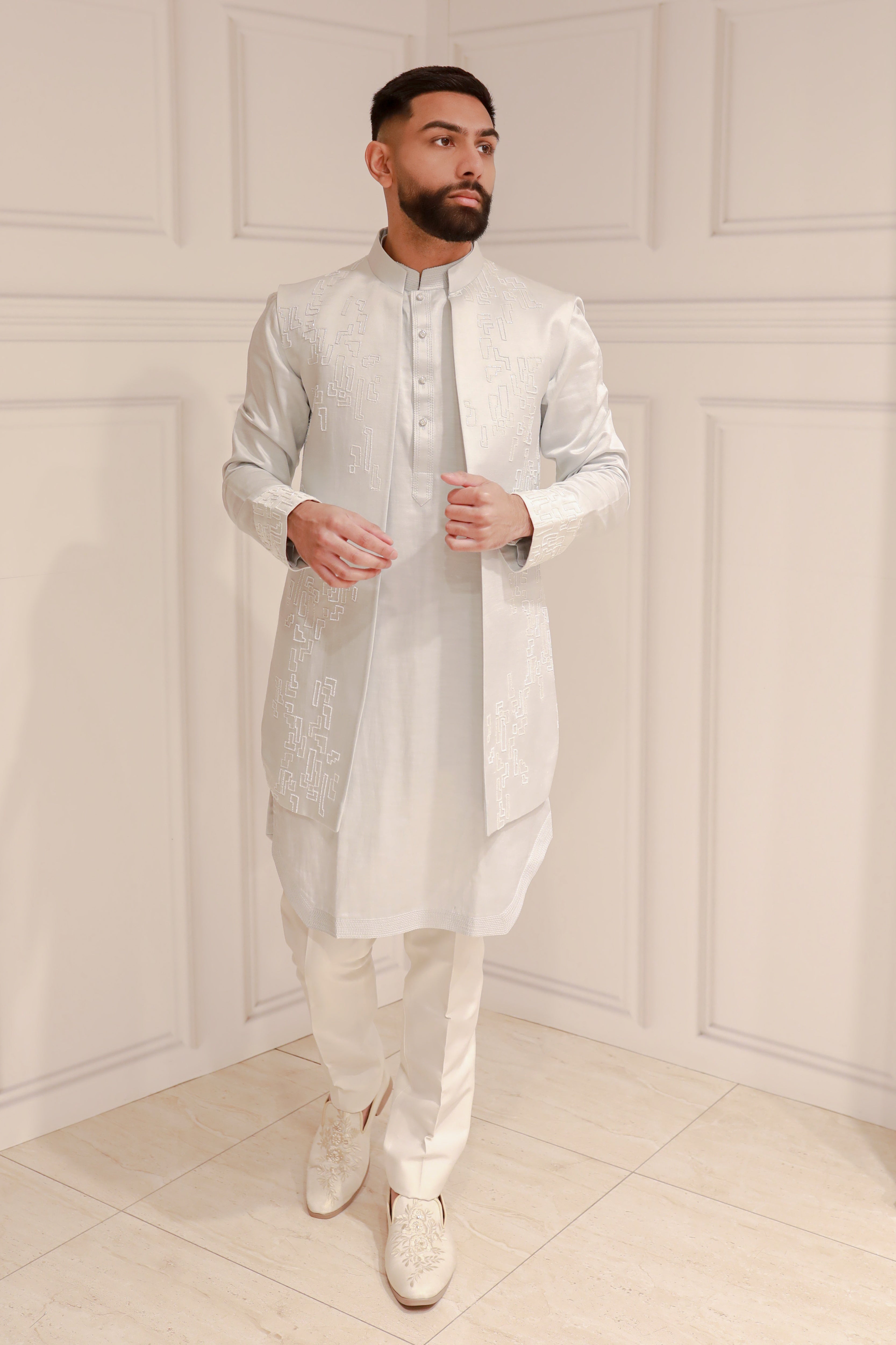 WHITE ELEGANT KURTA AND TROUSER WITH JACKET