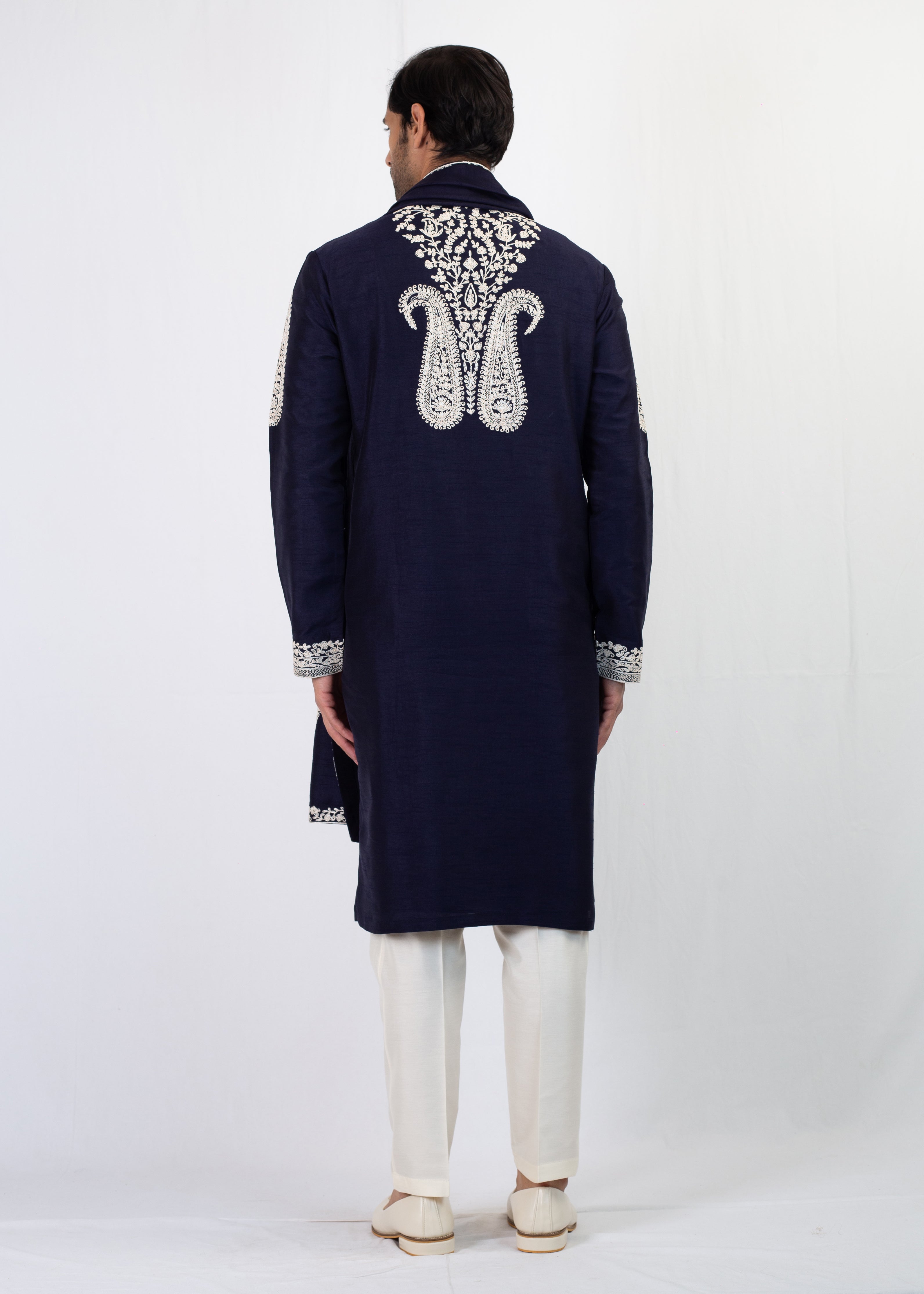 NAVY BLUE EMBROIDERY KURTA AND TROUSER WITH STOLE