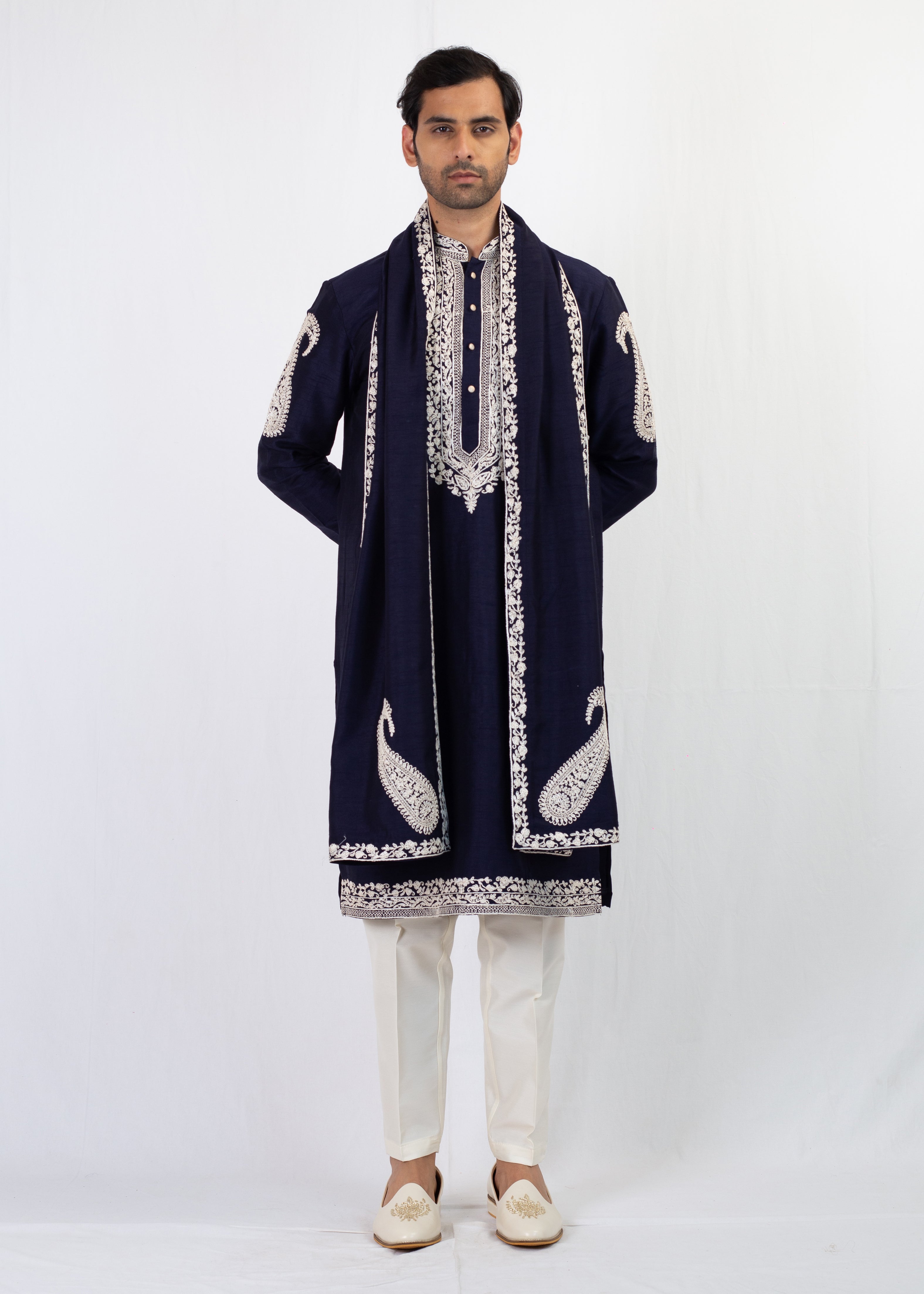 NAVY BLUE EMBROIDERY KURTA AND TROUSER WITH STOLE