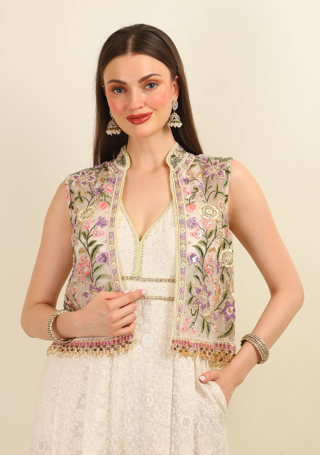 EMBROIDERY CAPE WITH WHITE JUMPSUIT