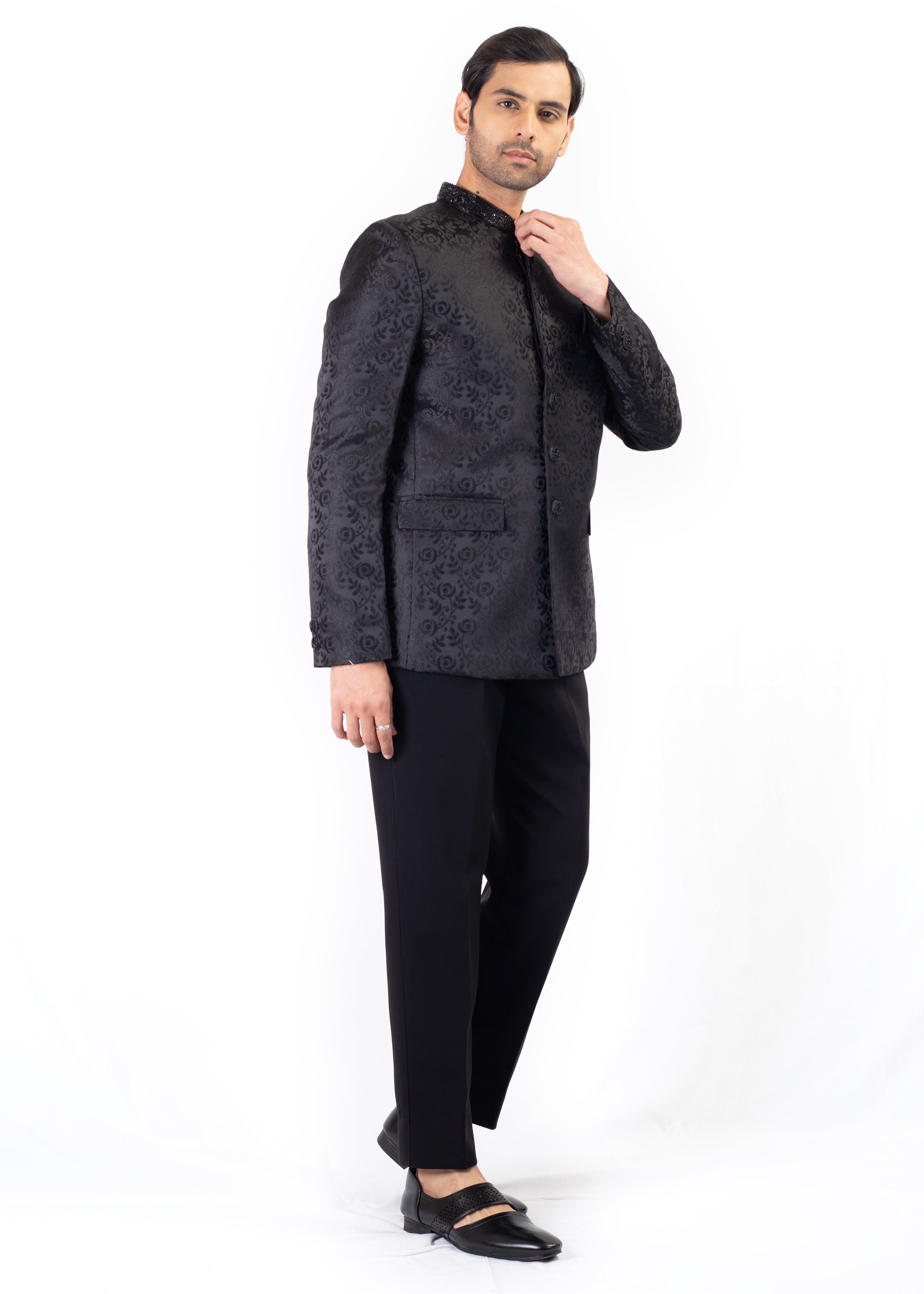 BLACK ELEGANT EMBROIDERY BLAZER ONLY