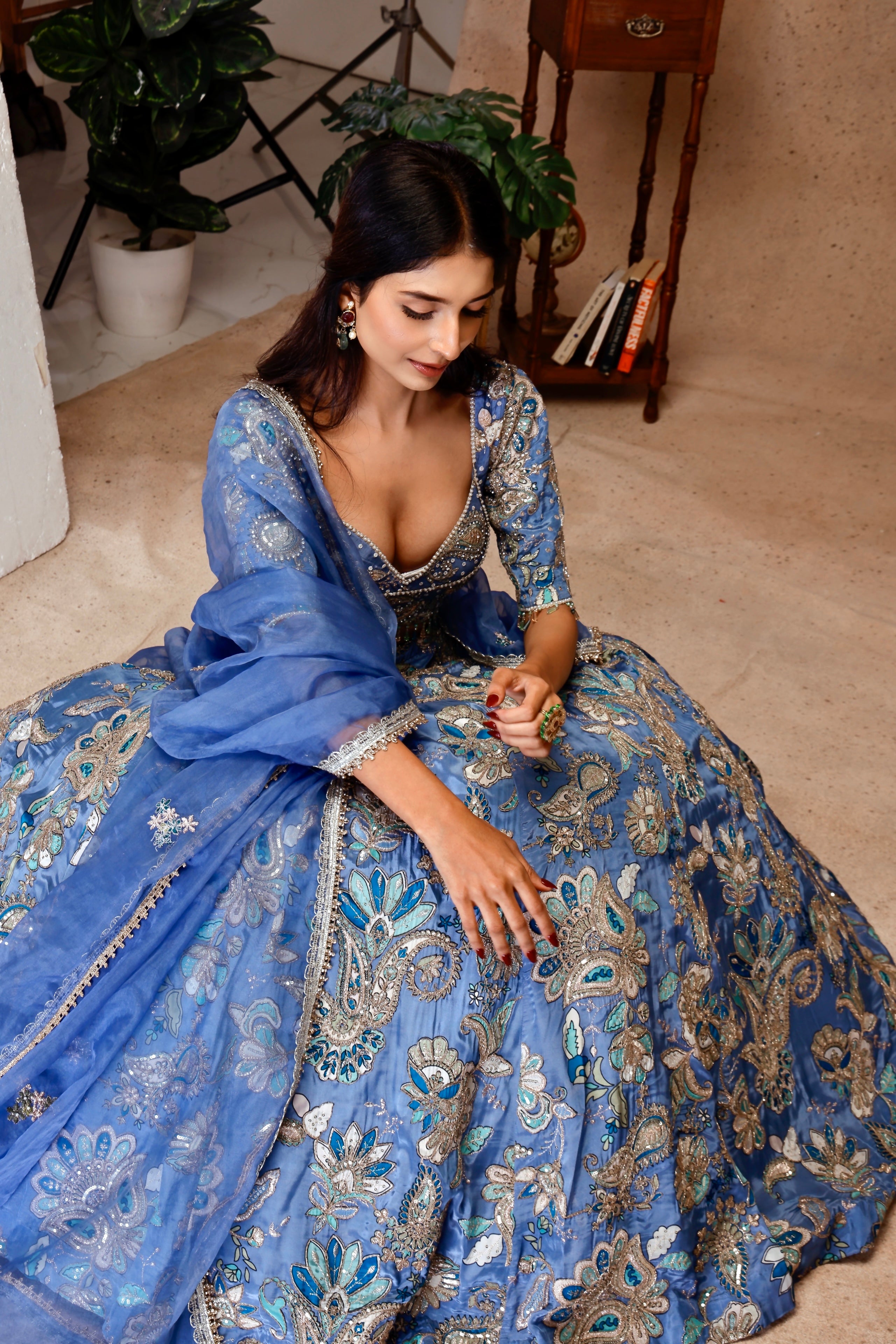 GOLDEN EMBROIDERY AND BLUE PRINTED FABRIC WITH PRINTED SKIRT