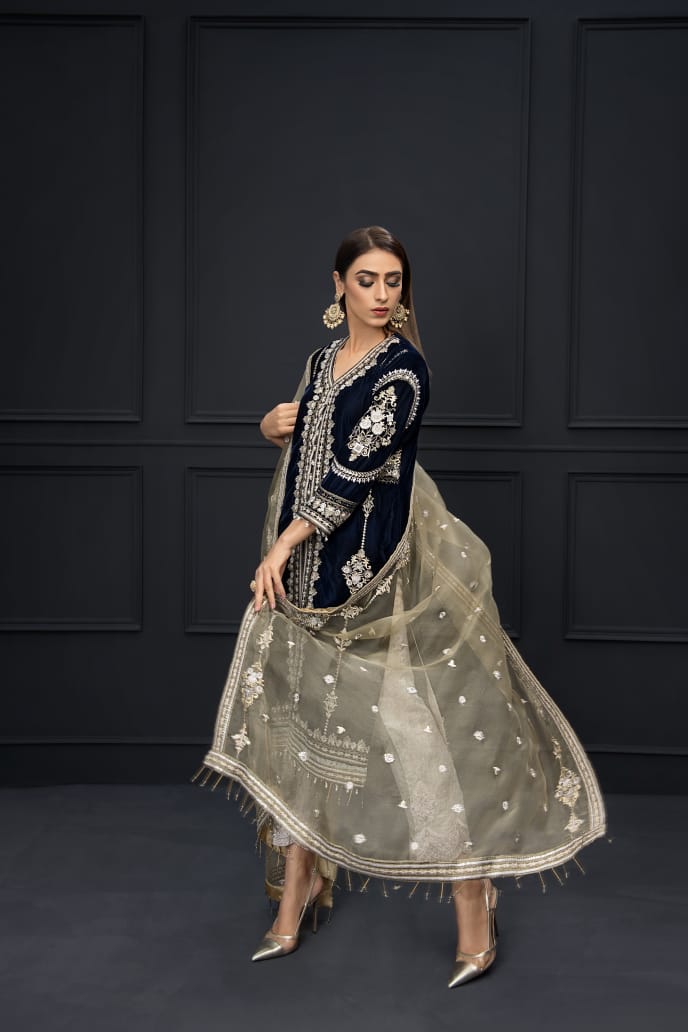 Fully Embroidered Kameez with organza dupatta