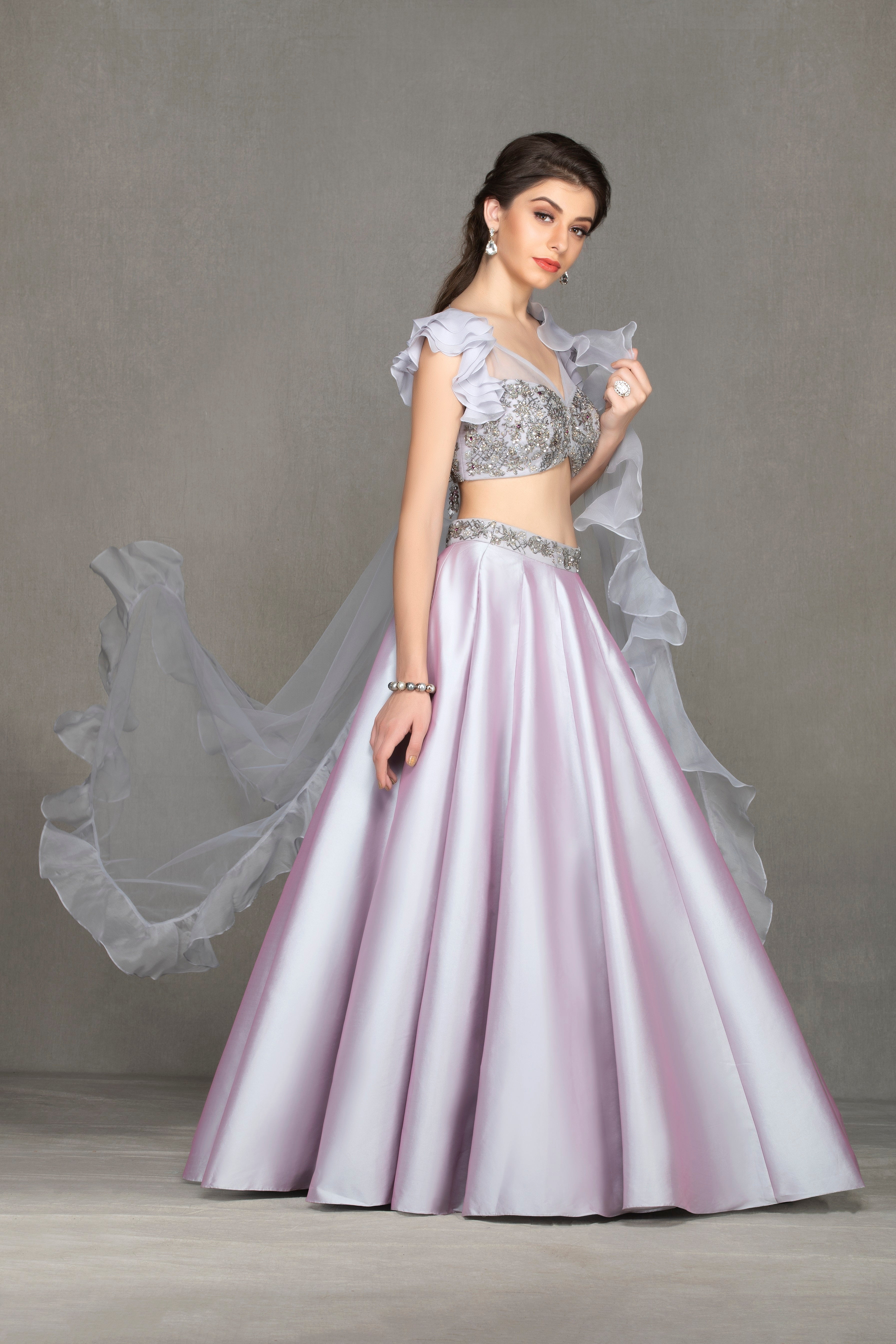 A-line lehega with ruffle sleeves top
