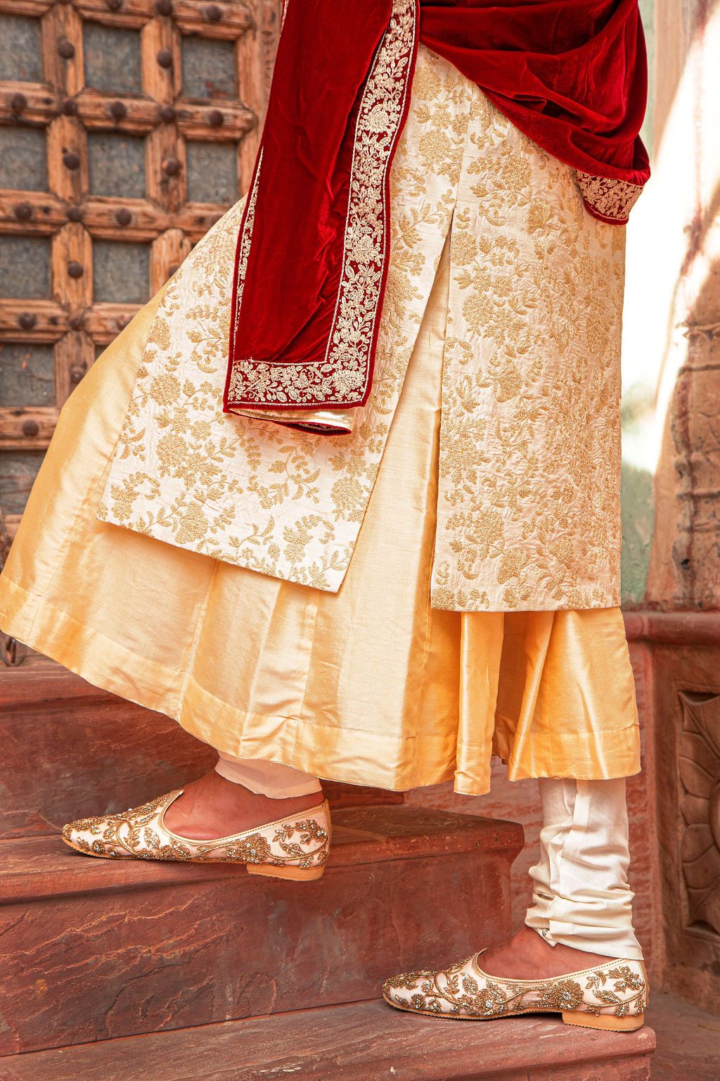 Ivory embroidered Sherwani