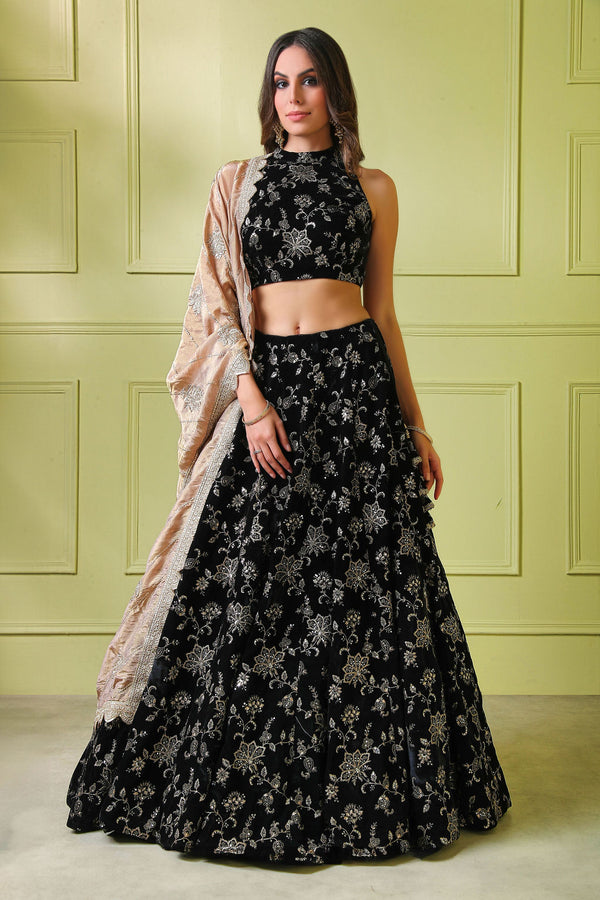 Black embroidery Gown with scarf