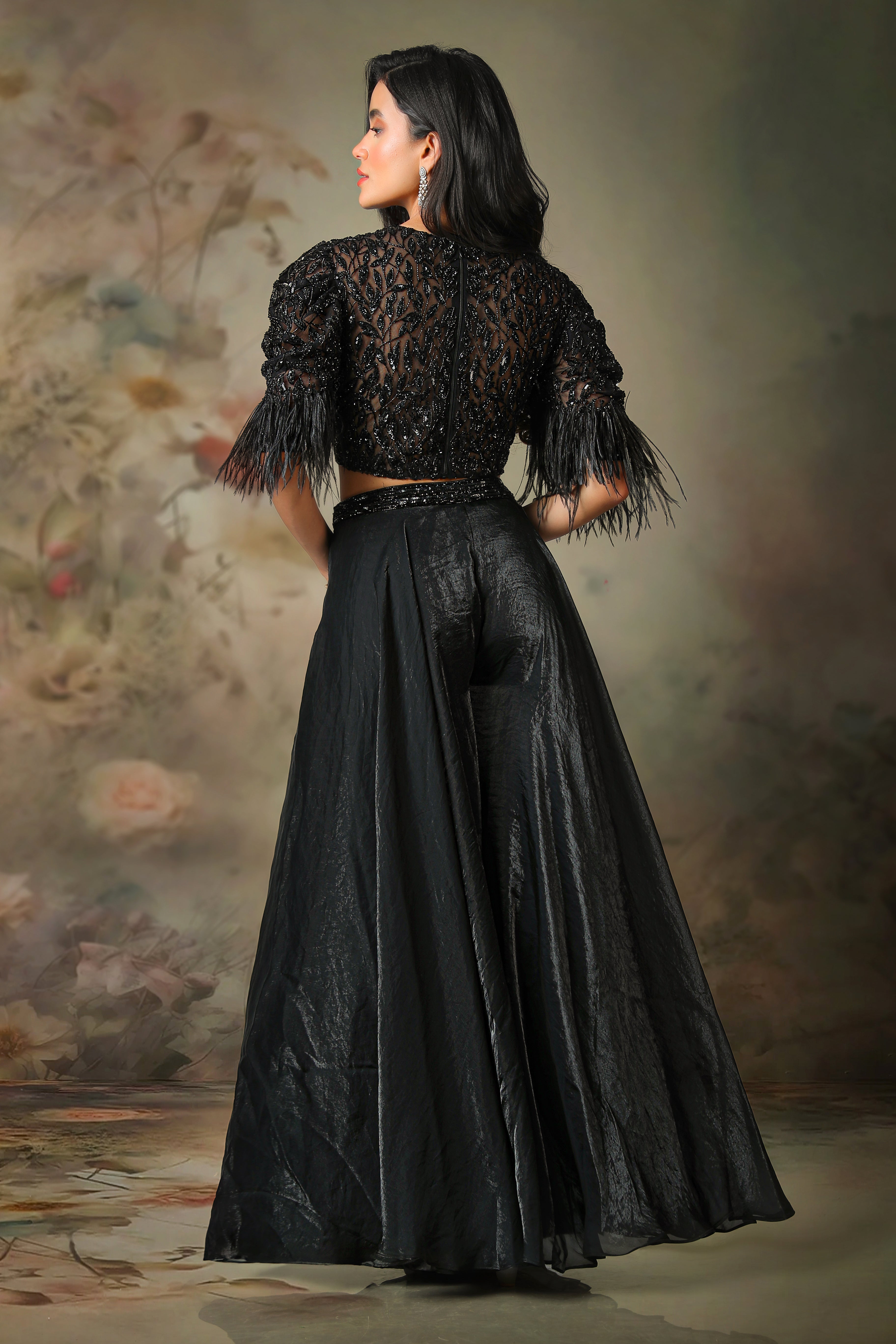 BLACK TOP FEATHER ON SLEEVE WITH FANDY SHARARA