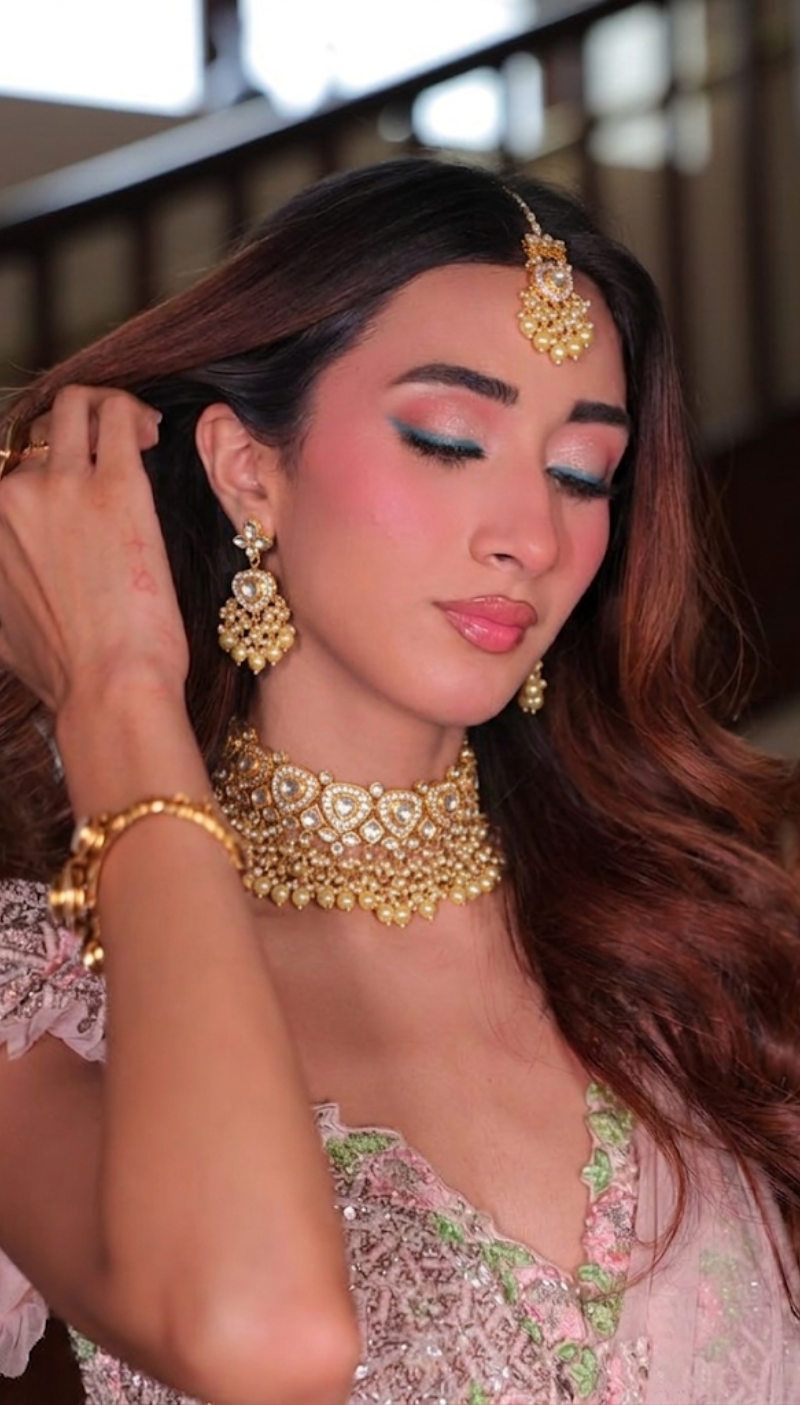 Hridaya Pearl Choker Set