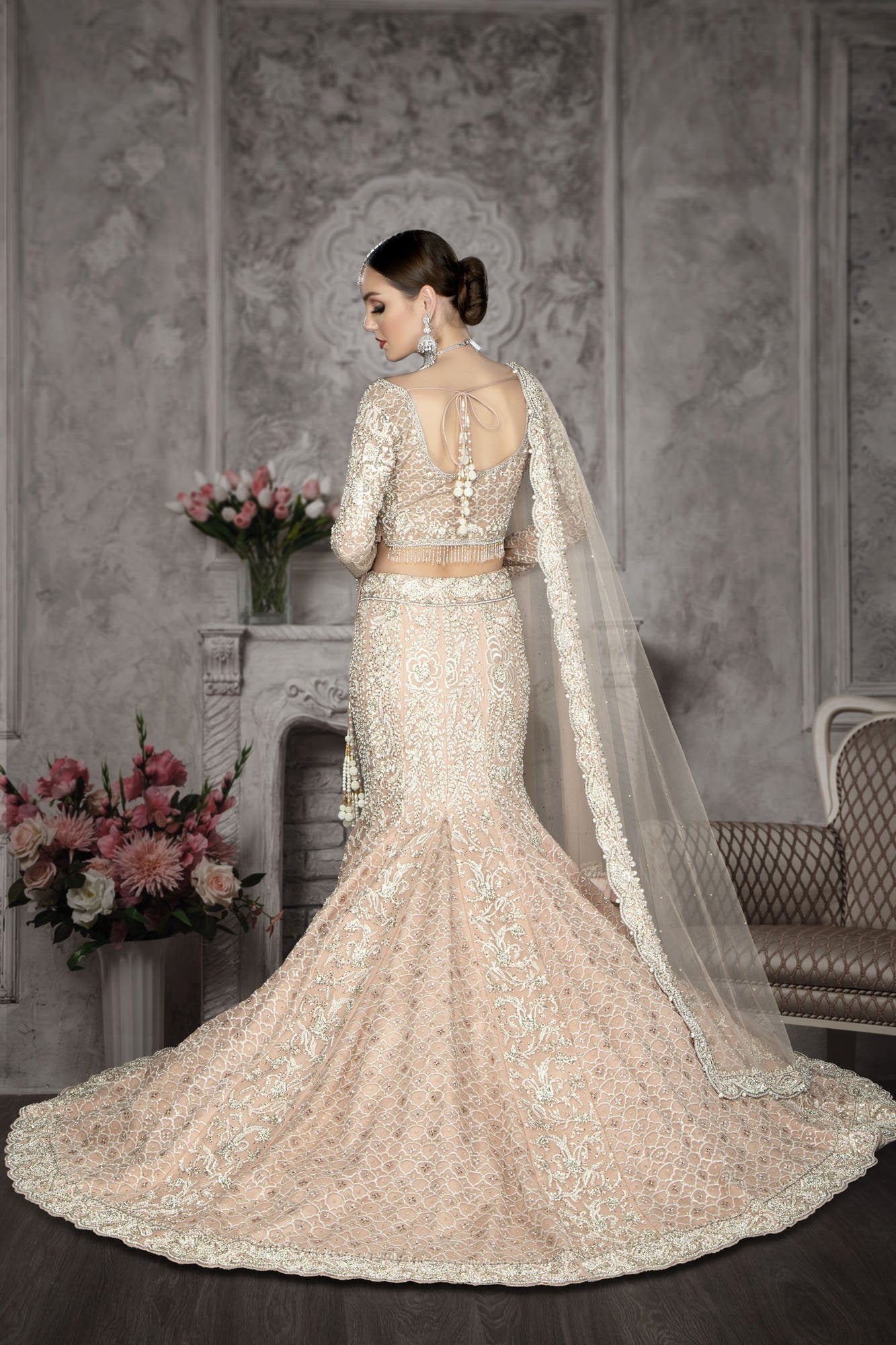 Organza Ivory Fishcut bridal with trail.